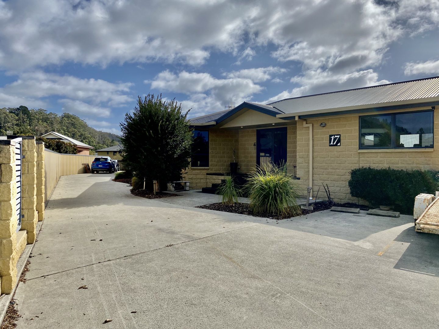 17 Seabreeze Avenue, Sulphur Creek Property History & Address