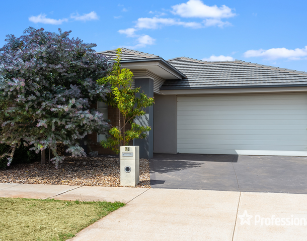 76 Bromley Circuit, Thornhill Park VIC 3335