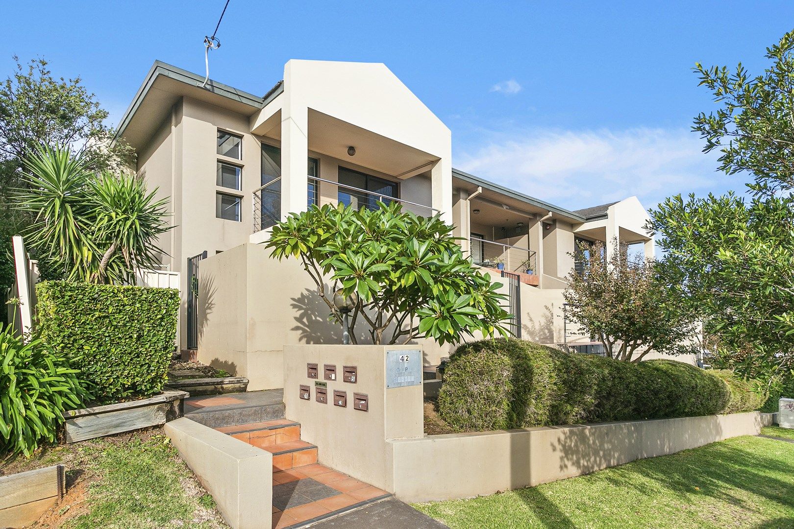 2 bedrooms Apartment / Unit / Flat in 4/42 Gipps Street WOLLONGONG NSW, 2500