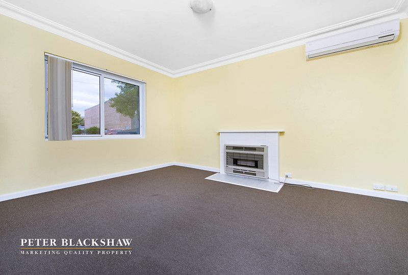 17 Crest road, Queanbeyan NSW 2620, Image 1