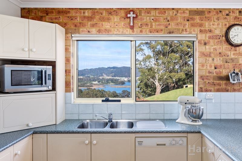 52 Highfield Road, Ambleside TAS 7310, Image 2