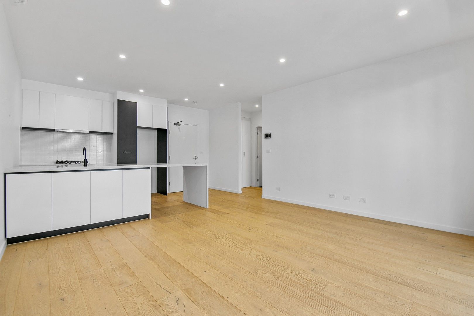 1 bedrooms Apartment / Unit / Flat in 103/10 Shuter Street MOONEE PONDS VIC, 3039