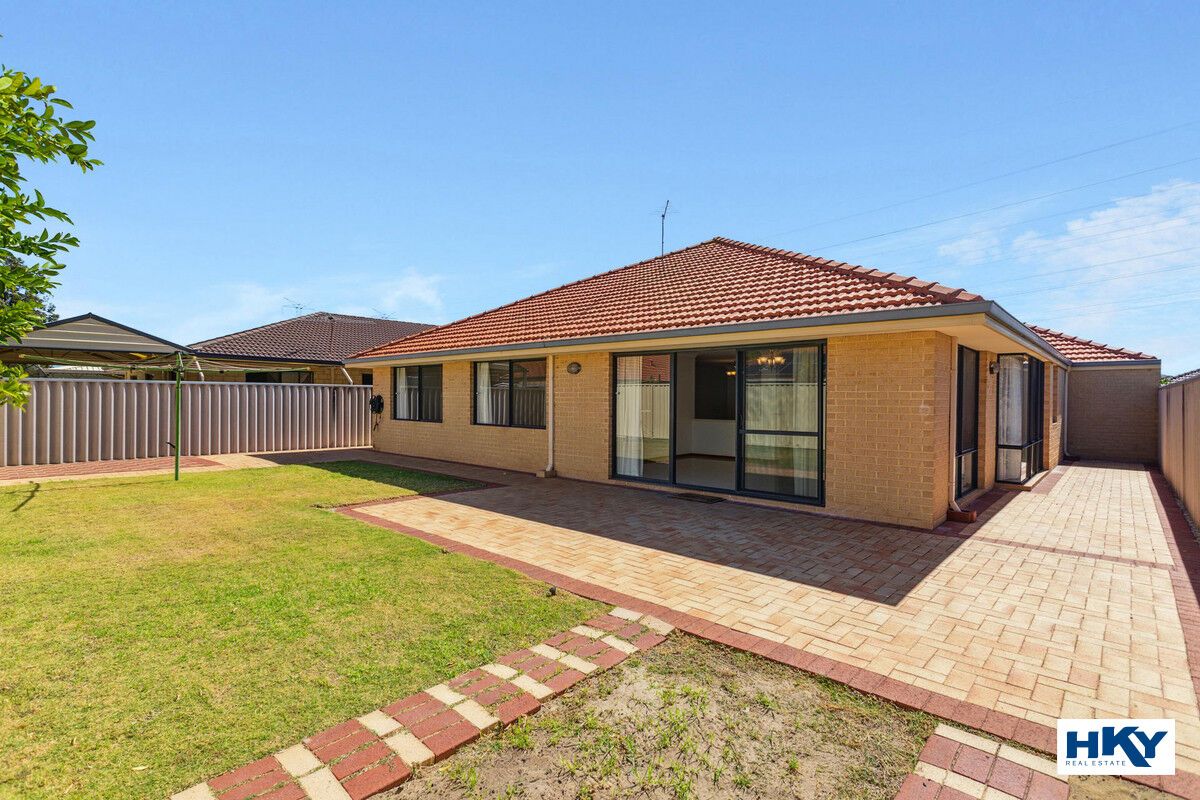 6 Turnstone Glade, Bennett Springs WA 6063, Image 2