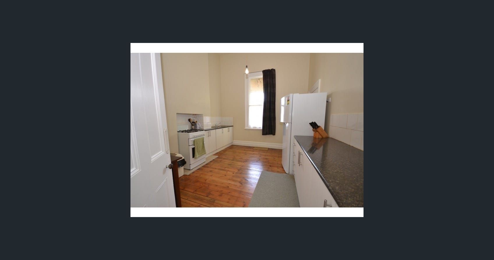 2/14 Clarendon Street, Soldiers Hill VIC 3350, Image 2