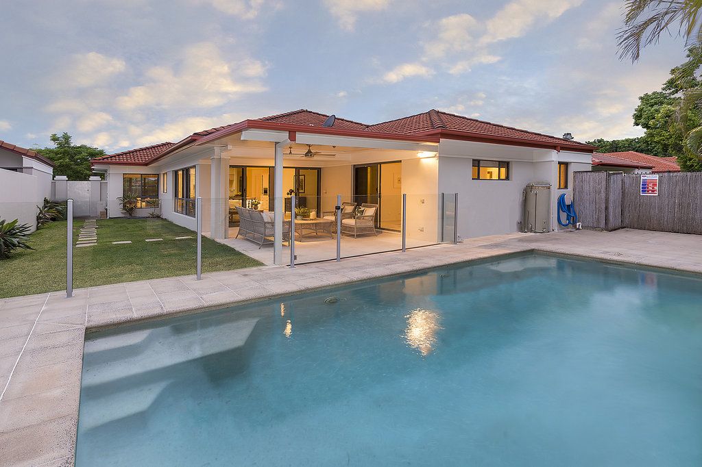 2023 Gracemere Gardens Court, Hope Island Property History & Address