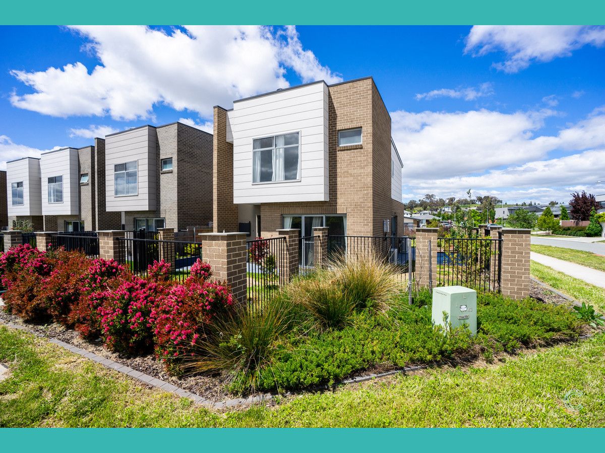 3 bedrooms Townhouse in 2 Dargin Crescent MONCRIEFF ACT, 2914