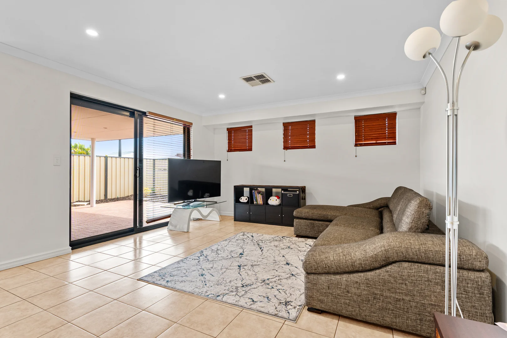 Additional image 17 of 8 Deanmore Bend, Hammond Park WA 6164