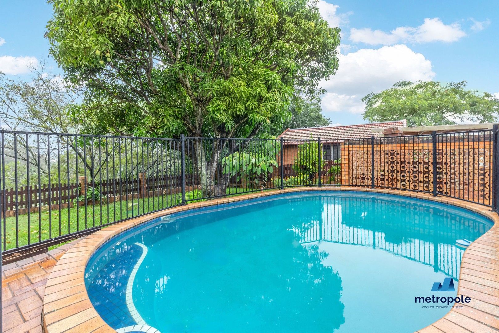 2 bedrooms House in 30 Barrymore Street EVERTON PARK QLD, 4053