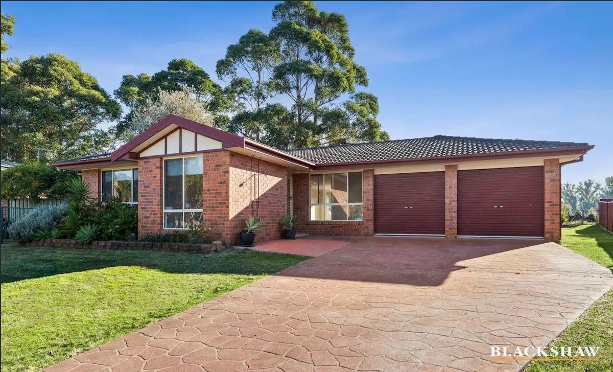 4 bedrooms House in 8 Zanthus Drive BROULEE NSW, 2537