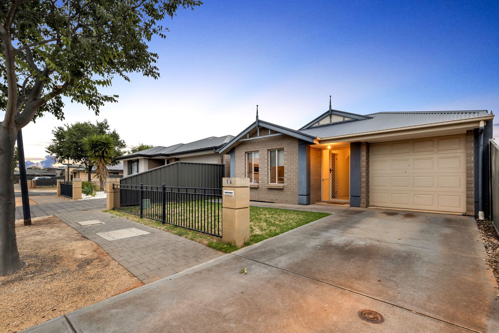 16 Semillon Crescent, Andrews Farm SA 5114, Image 1