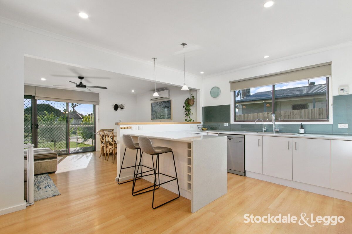 5 Retford Street, Newborough VIC 3825, Image 2