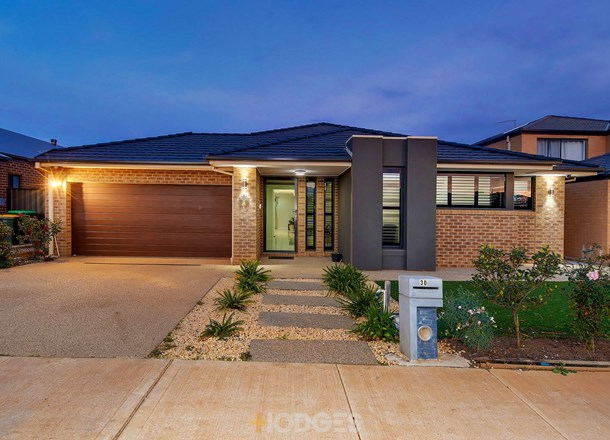 30 Spearmint Boulevard, Manor Lakes VIC 3024