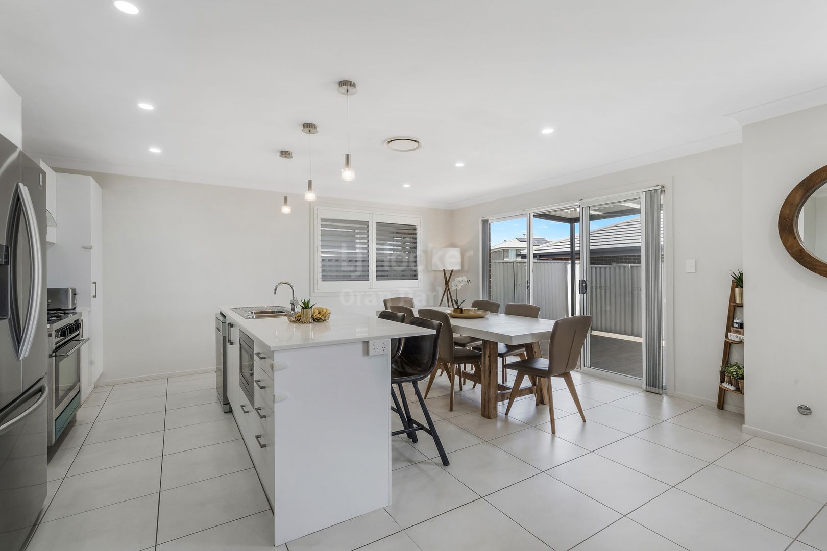 33 Bourne Ridge, Oran Park NSW 2570, Image 2