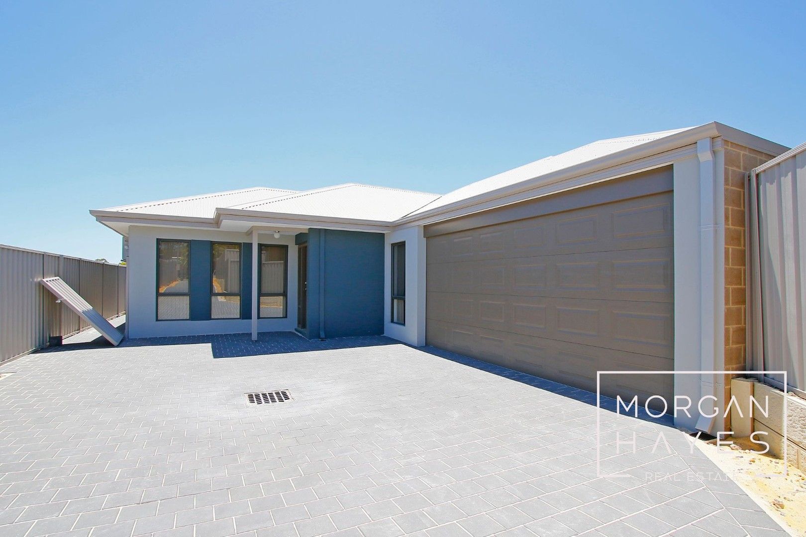 4 bedrooms House in 2/8 Fitzwater Way SPEARWOOD WA, 6163