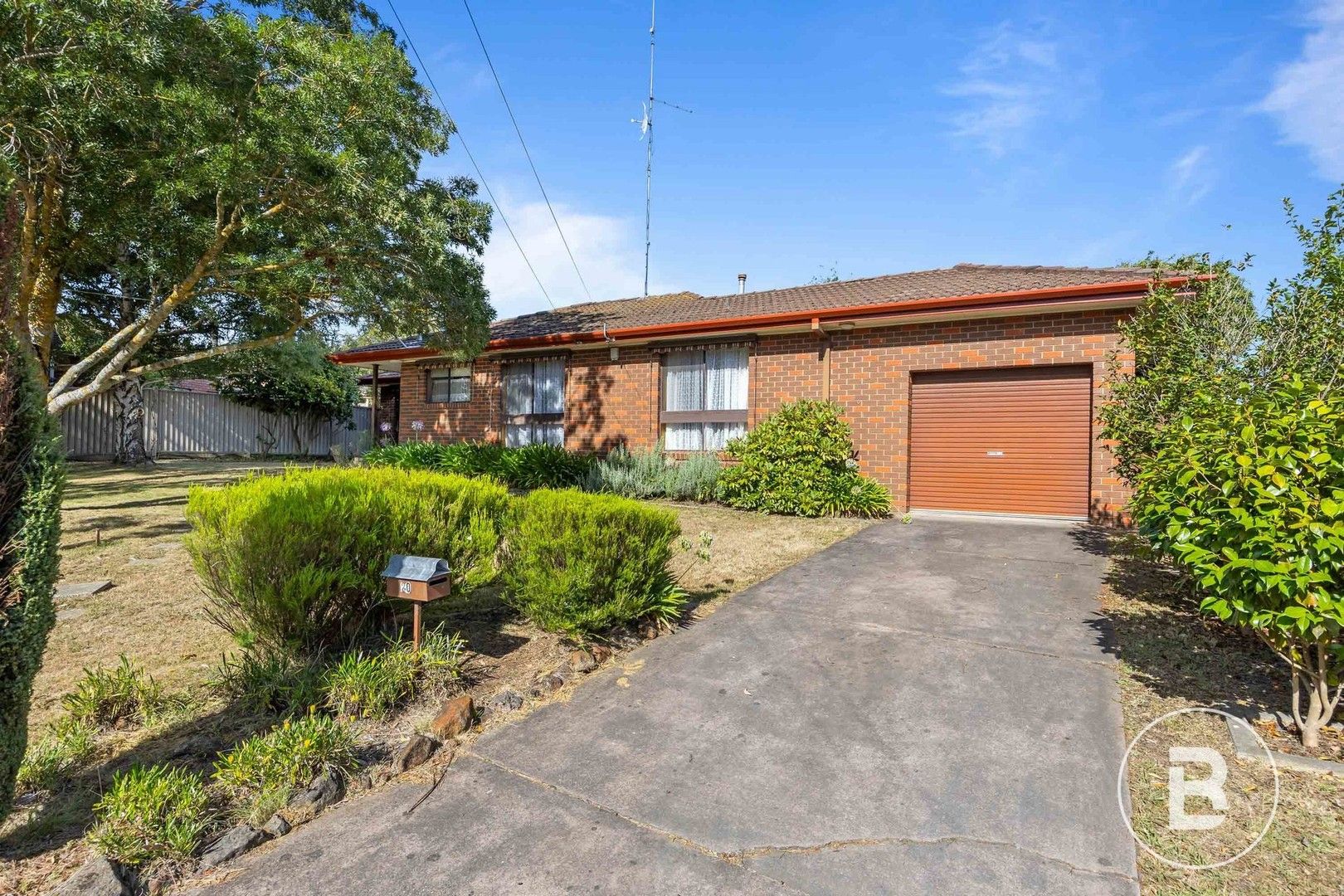 20 Hermitage Avenue, Mount Clear VIC 3350