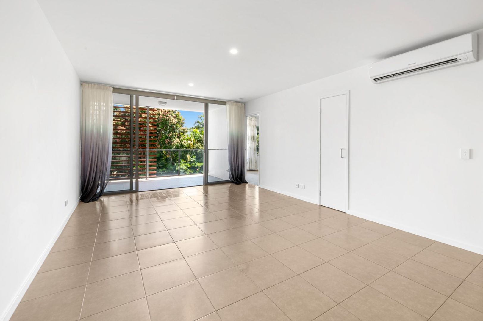 2204/1-7 Waterford Court, Bundall QLD 4217, Image 1