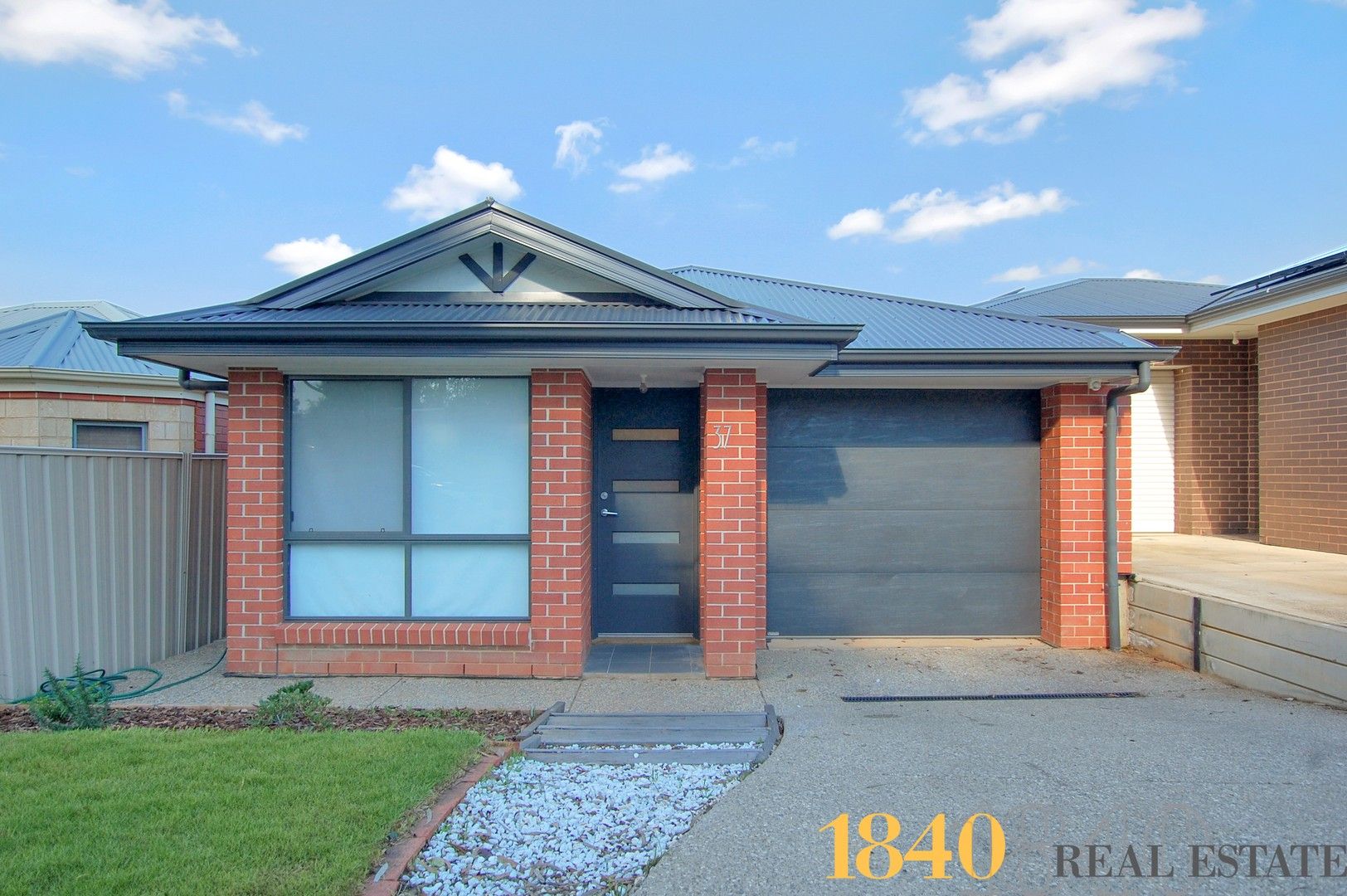 3 bedrooms House in 37 McLauchlan Road WINDSOR GARDENS SA, 5087