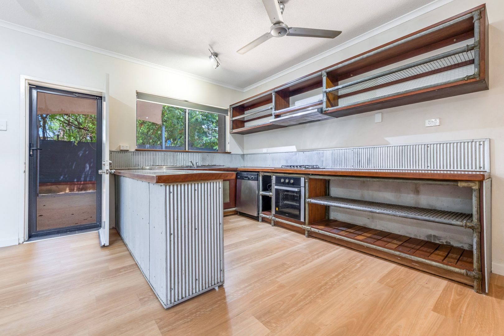 2/14 Eden Street, Stuart Park NT 0820, Image 2