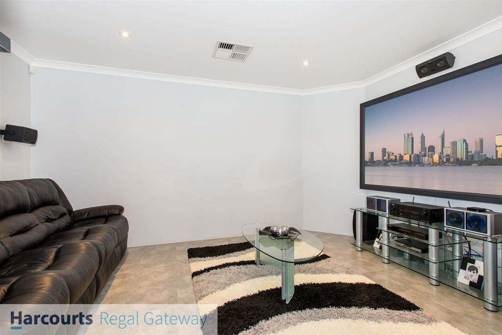 5 Sanguine Way, Atwell WA 6164, Image 2