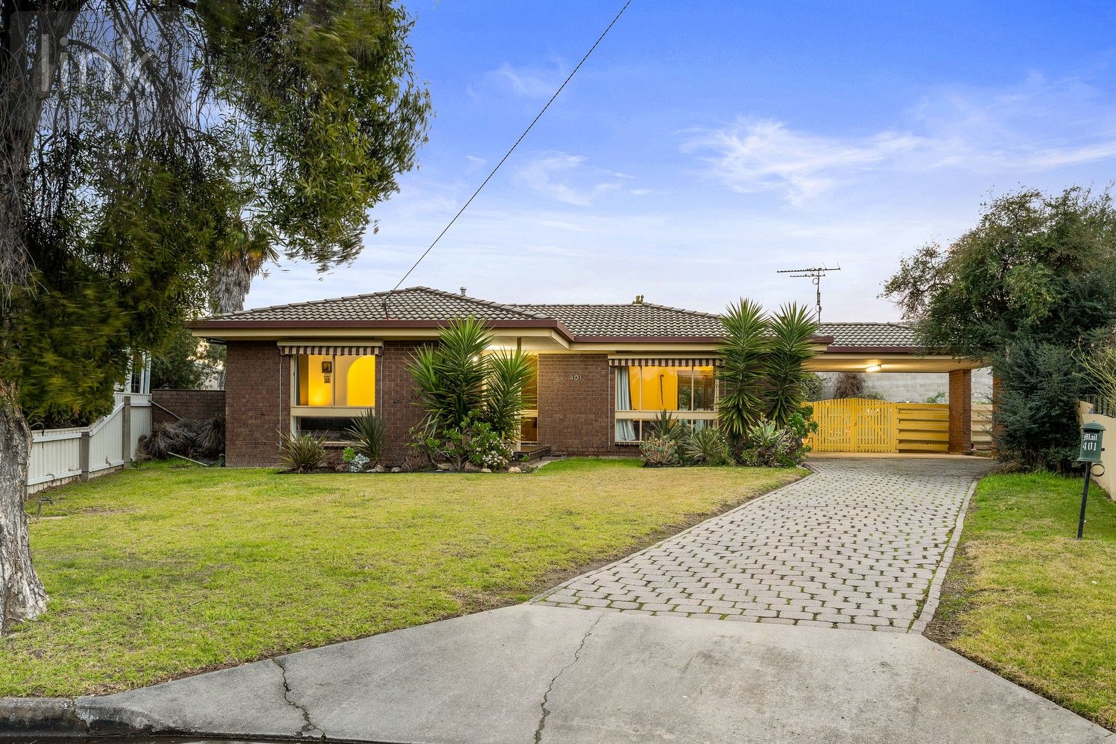 3 bedrooms House in 401 Elton Court LAVINGTON NSW, 2641