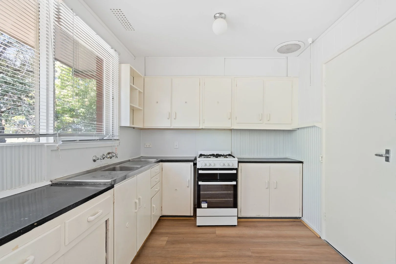 Additional image 5 of 74 Launceston Street, Lyons ACT 2606