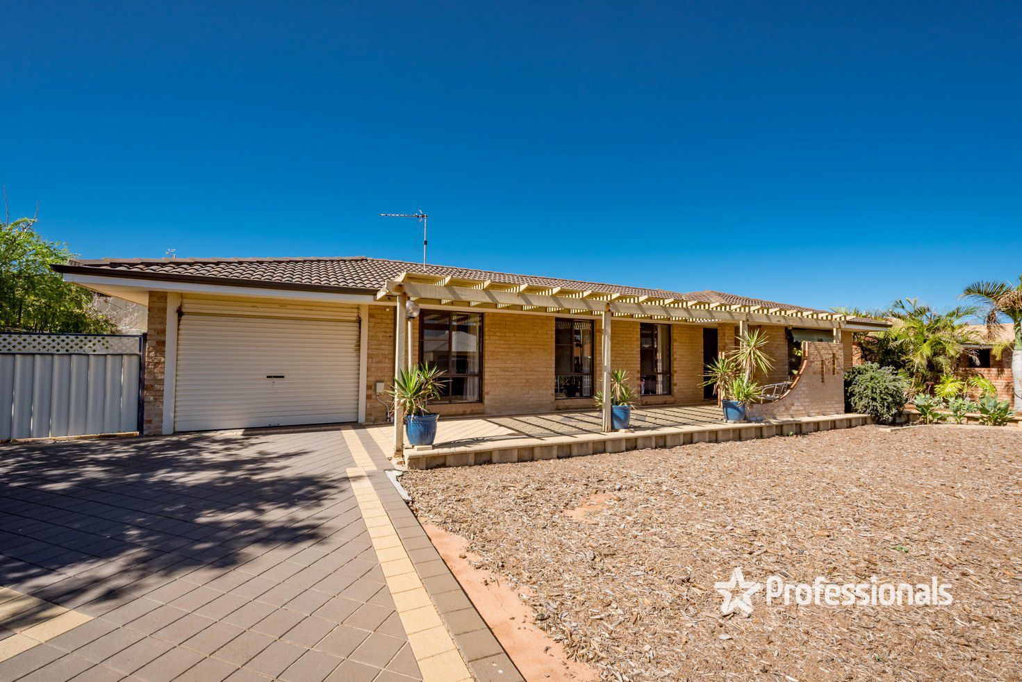 11 Seacrest Street, Tarcoola Beach WA 6530, Image 2