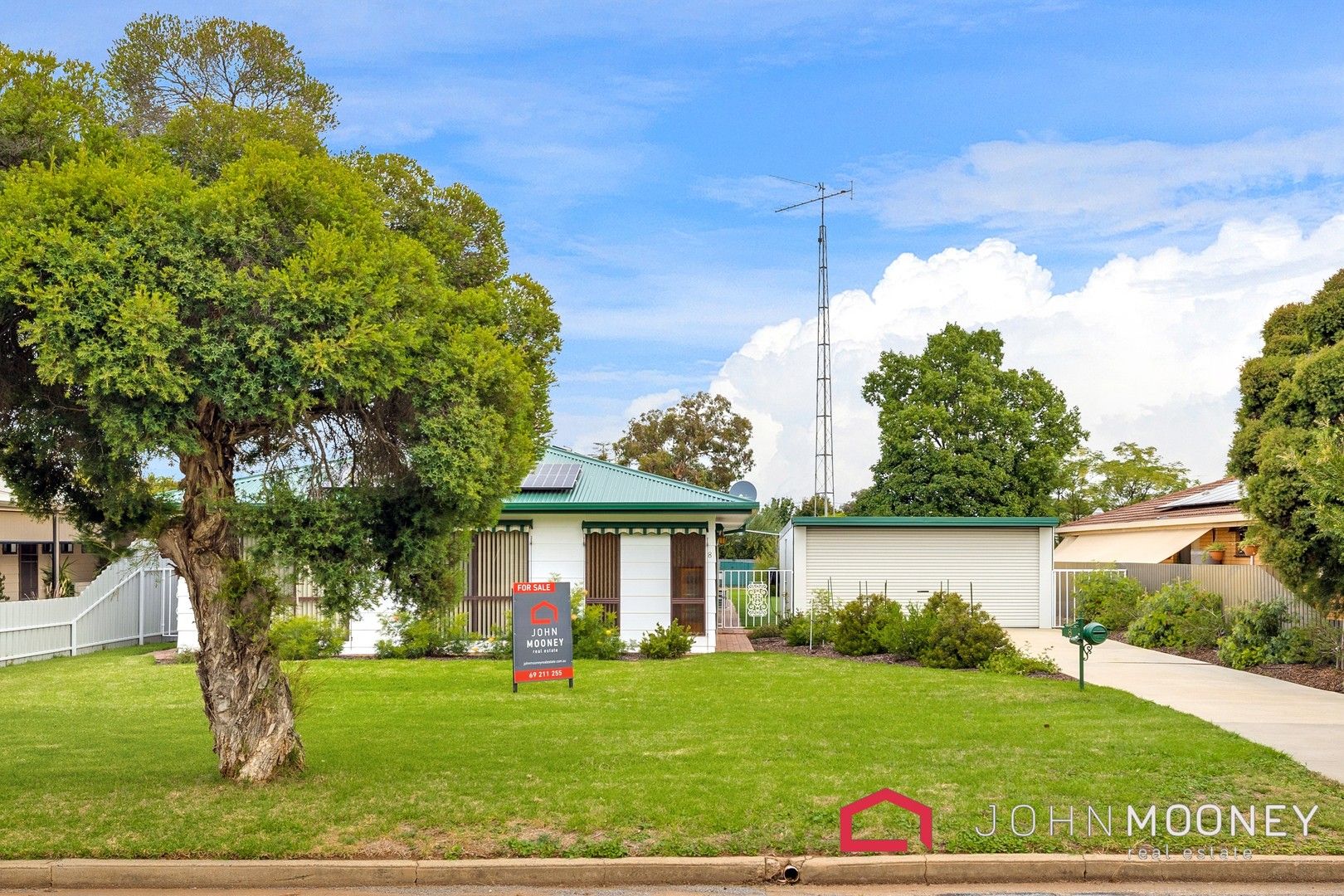 8 Galore Street, Lockhart NSW 2656, Image 0