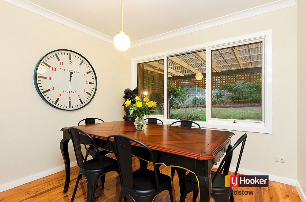 19 Nambucca Place, Padstow Heights NSW 2211, Image 2