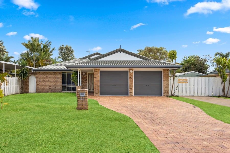 4 bedrooms House in 46 Cedar Crescent KAWUNGAN QLD, 4655