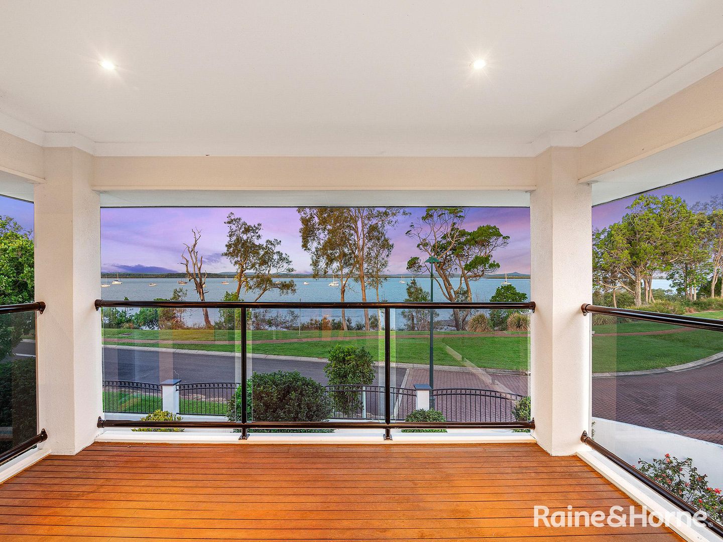 1 Cliftonville Place, Redland Bay QLD 4165, Image 2