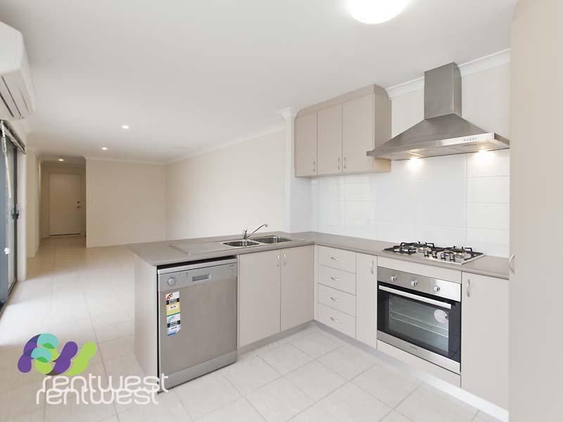 3 bedrooms House in 73 Norseman Approach BALDIVIS WA, 6171