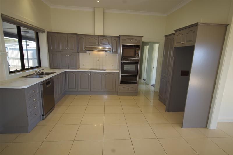 21 Victoria Terrace, Port Victoria SA 5573, Image 2