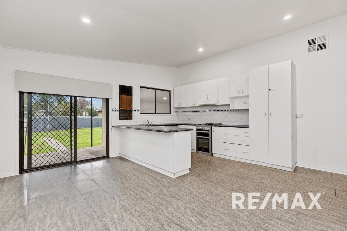 11 Malta Crescent, Ashmont NSW 2650, Image 2