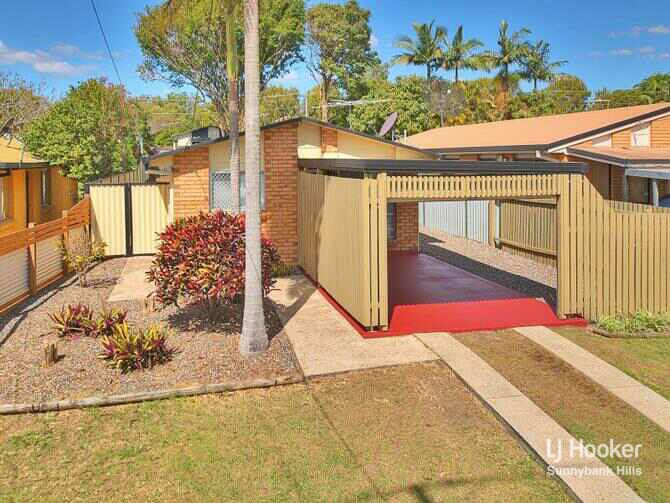 3 bedrooms House in 119 Landseer Street SUNNYBANK HILLS QLD, 4109
