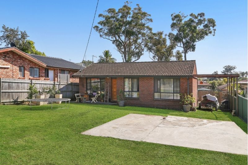 31 Audie Parade, Berkeley Vale NSW 2261, Image 2