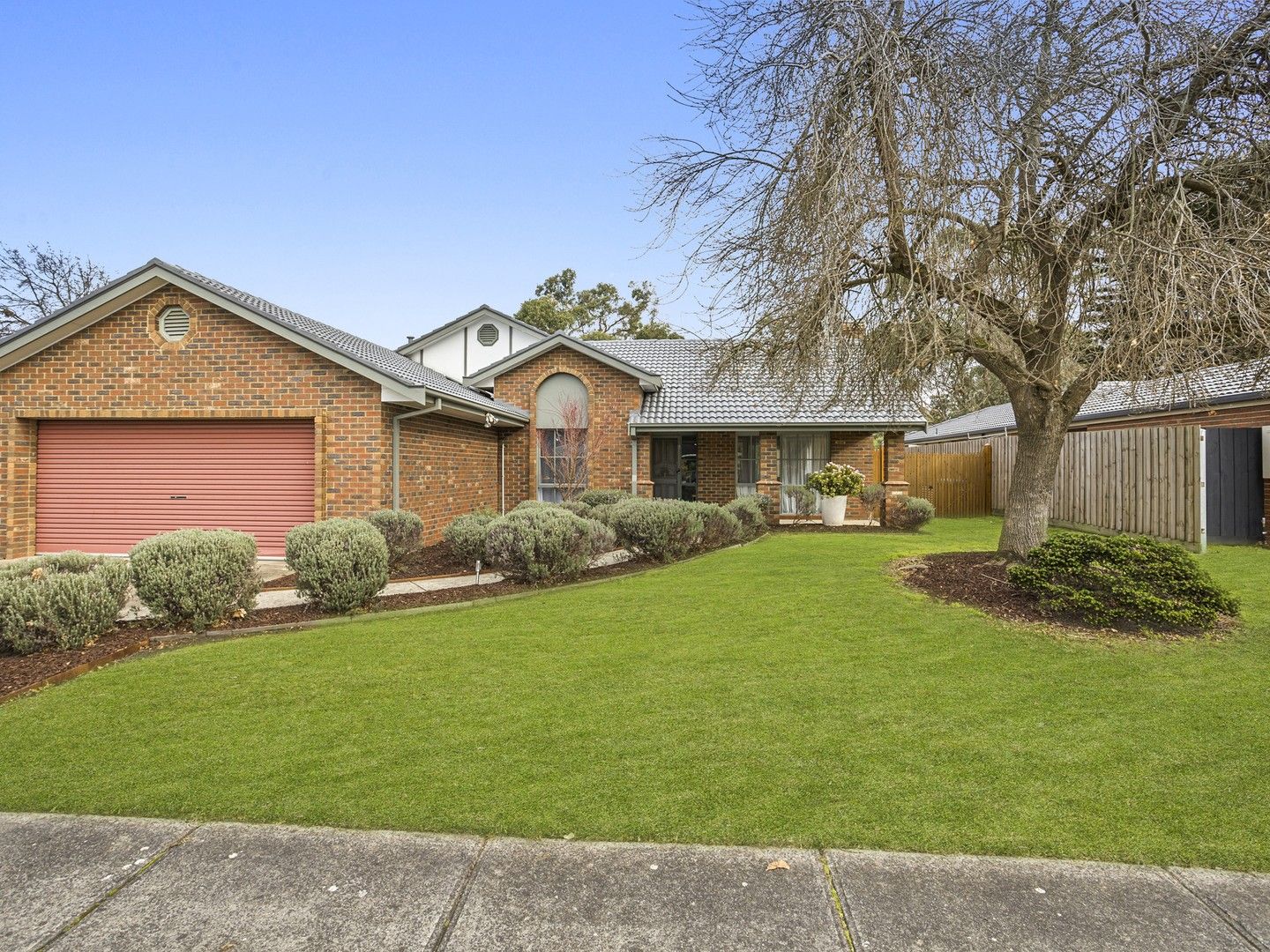 4 bedrooms House in 14 Chesterfied Road SOMERVILLE VIC, 3912