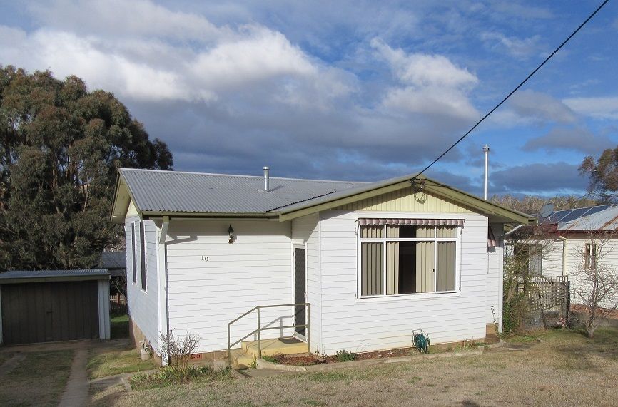 10 Norman Dykes Ave, Cooma NSW 2630, Image 0