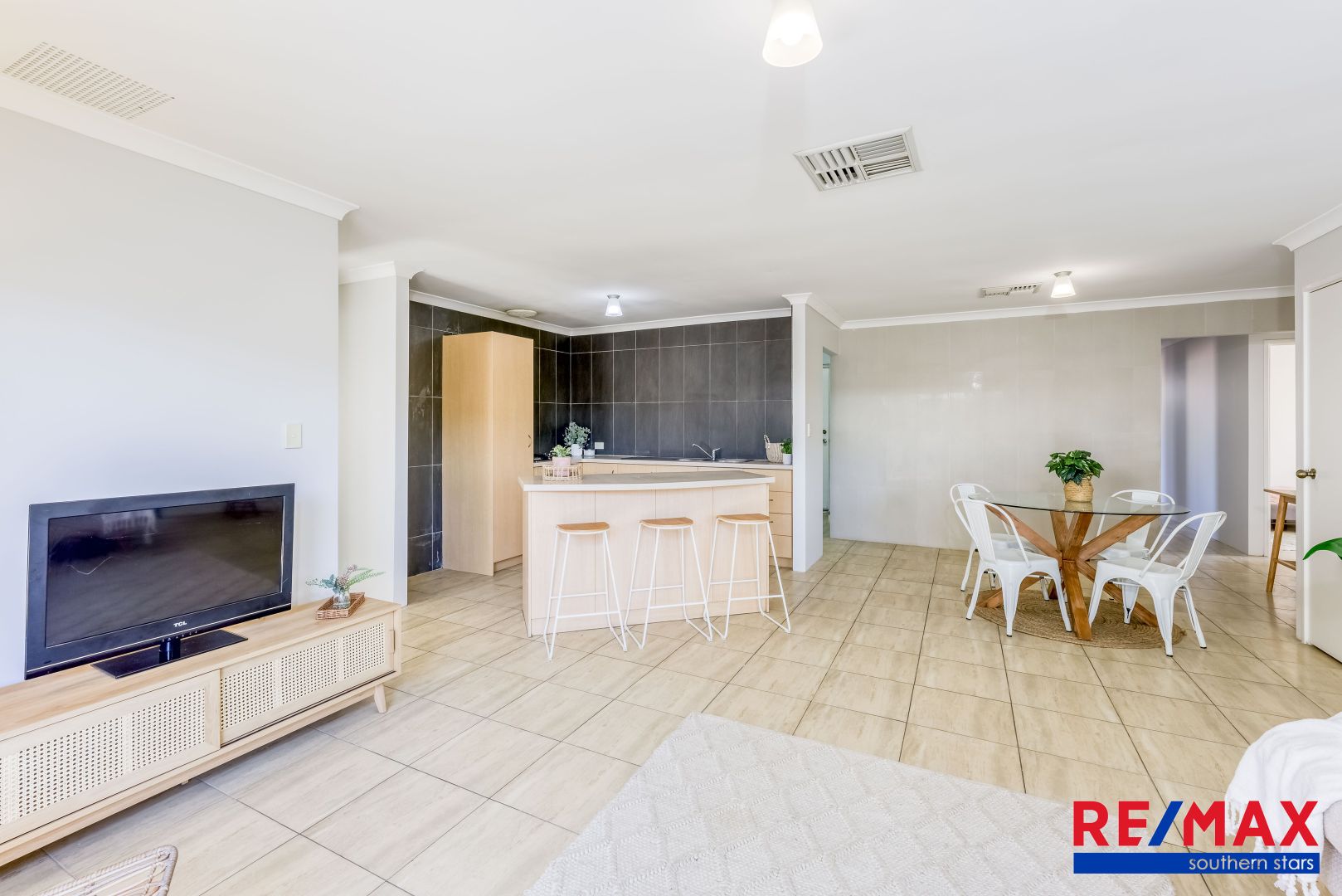 318b Wharf Street, Queens Park WA 6107, Image 1