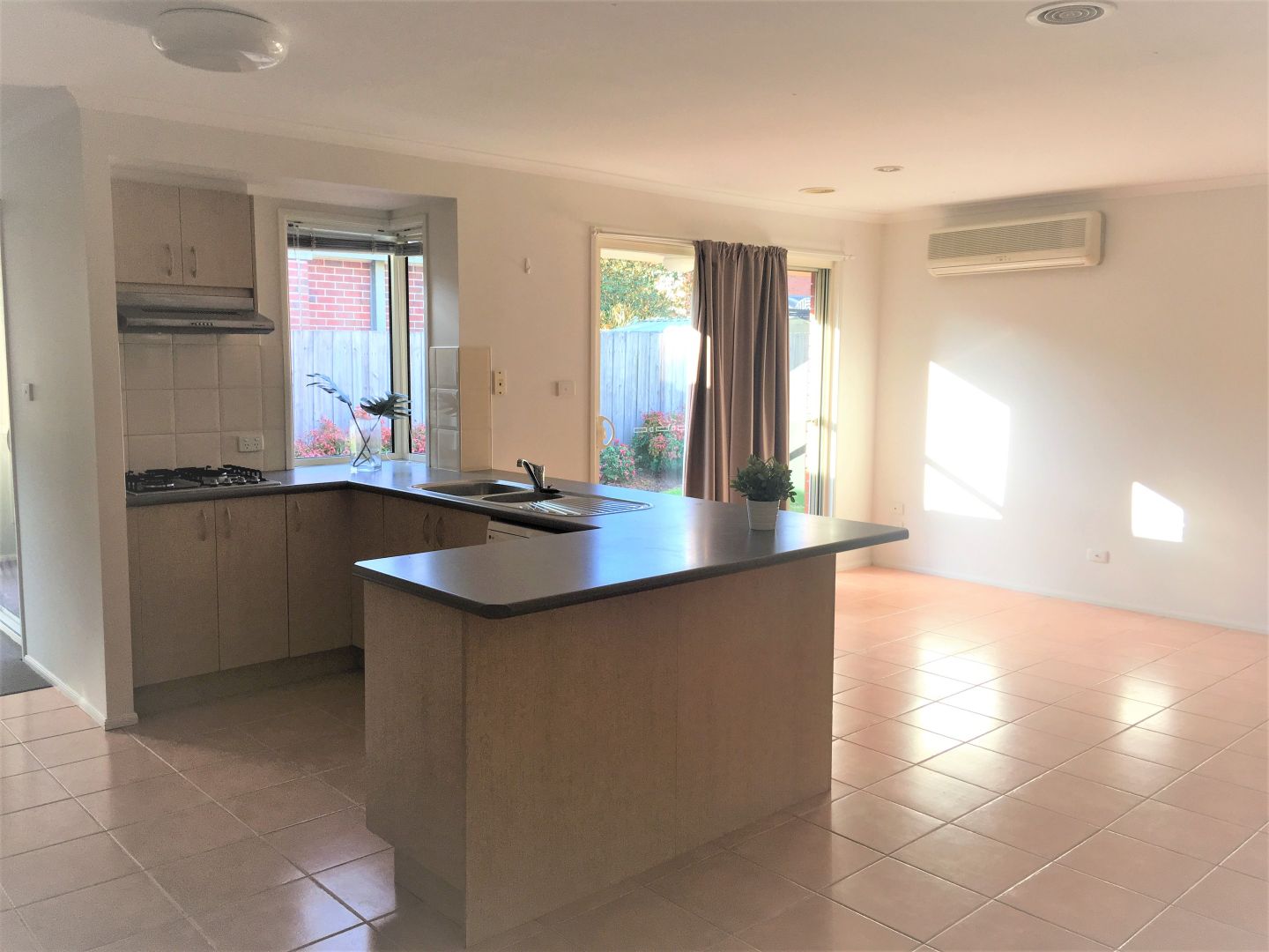 8 Grange Circuit, Beaconsfield VIC 3807 House For Rent Domain