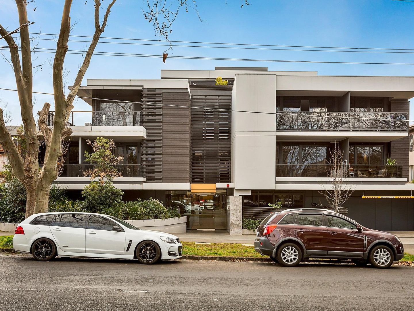 1 bedrooms Apartment / Unit / Flat in 102/12-14 Dickens Street ELWOOD VIC, 3184