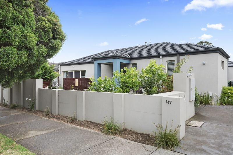 1/147 Mount Eliza Way, Mount Eliza VIC 3930