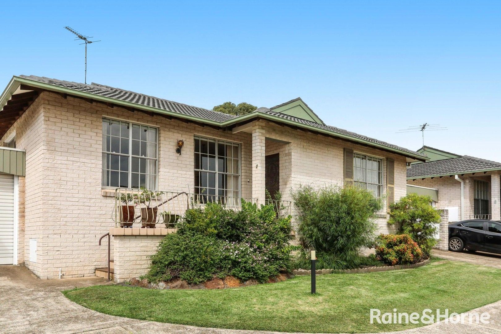 2 bedrooms Villa in 2/30-32 Wilsons Road BARDWELL VALLEY NSW, 2207