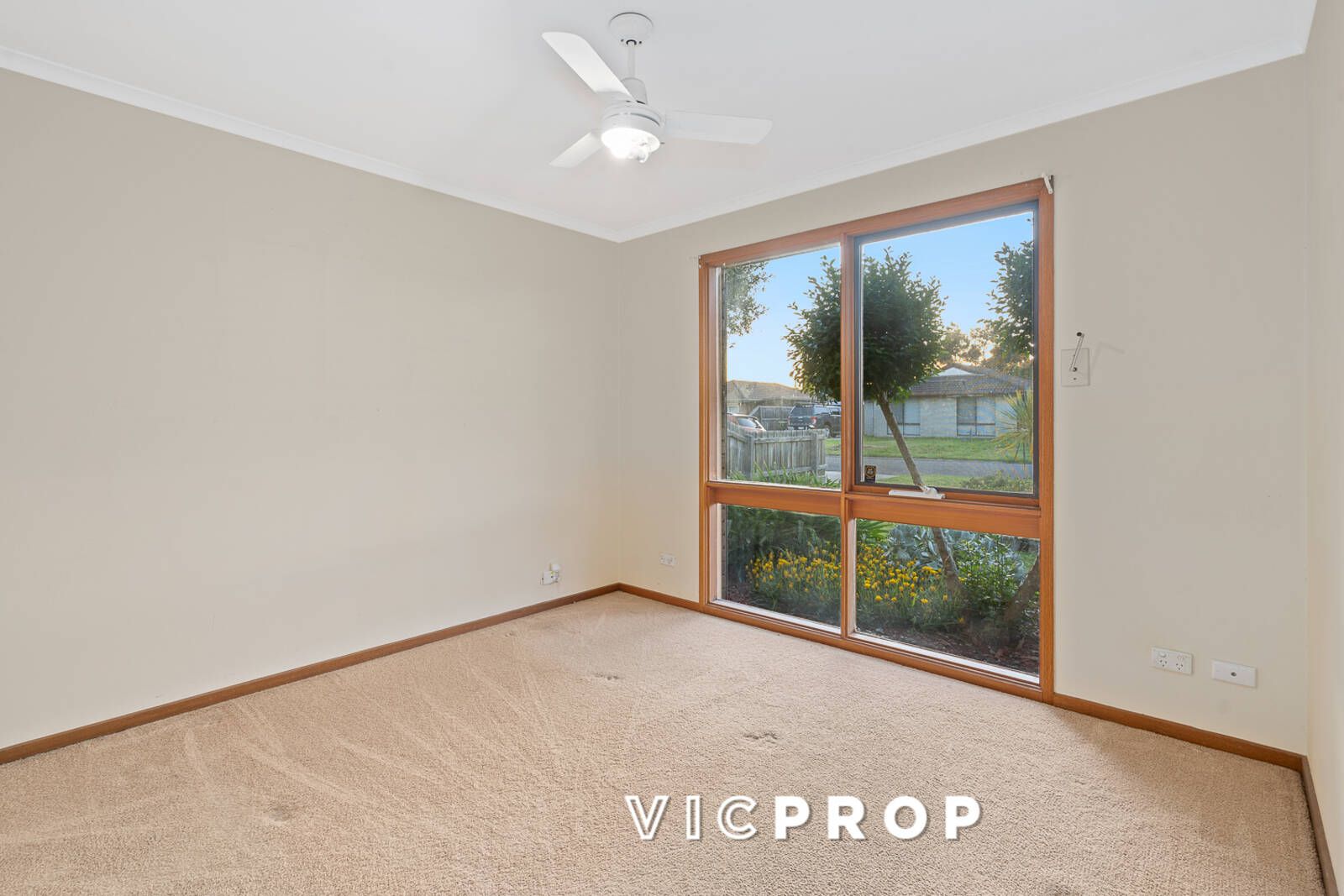 6 Loretta Court, Seabrook VIC 3028, Image 2