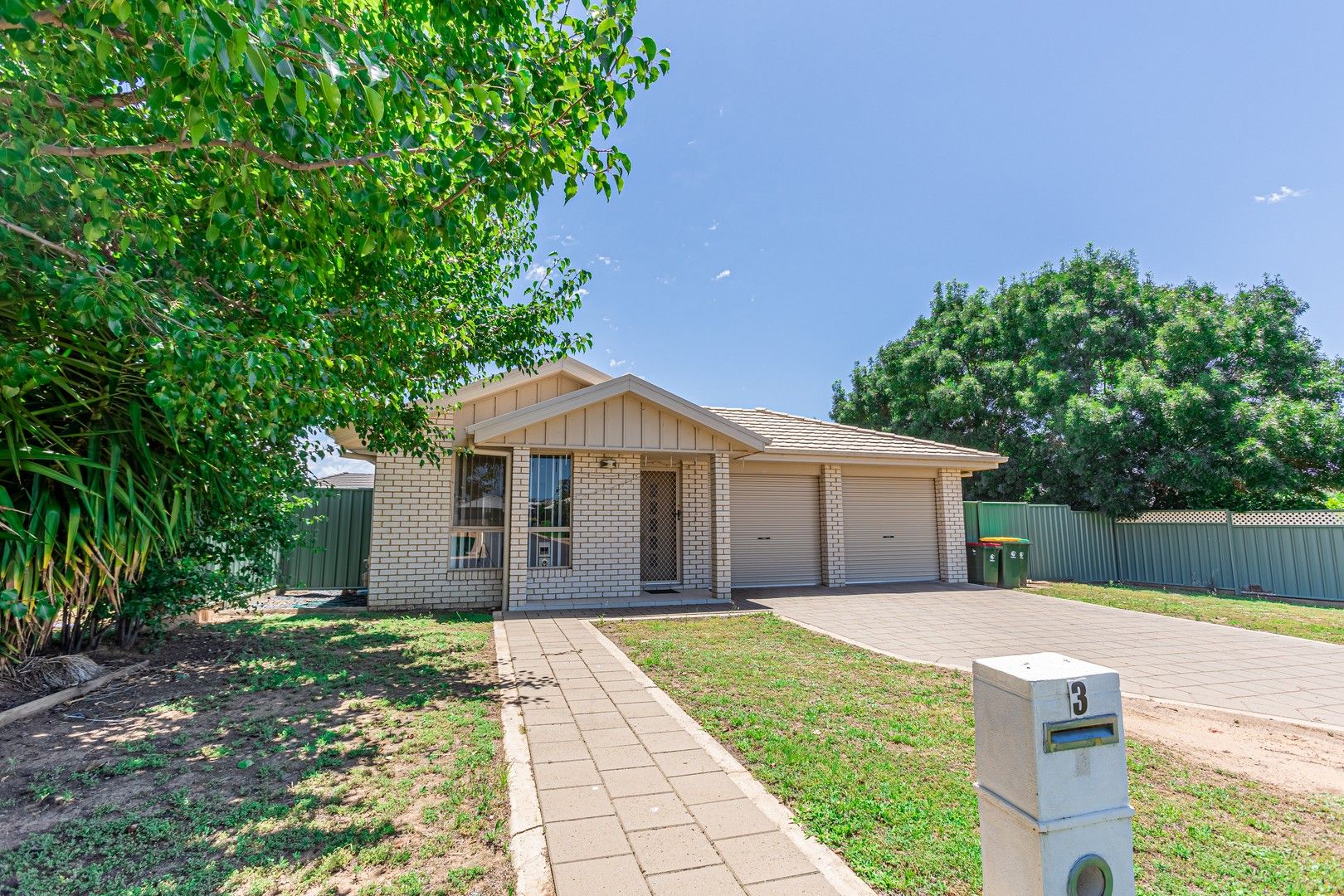 4 bedrooms House in 3 Askernish Drive DUBBO NSW, 2830