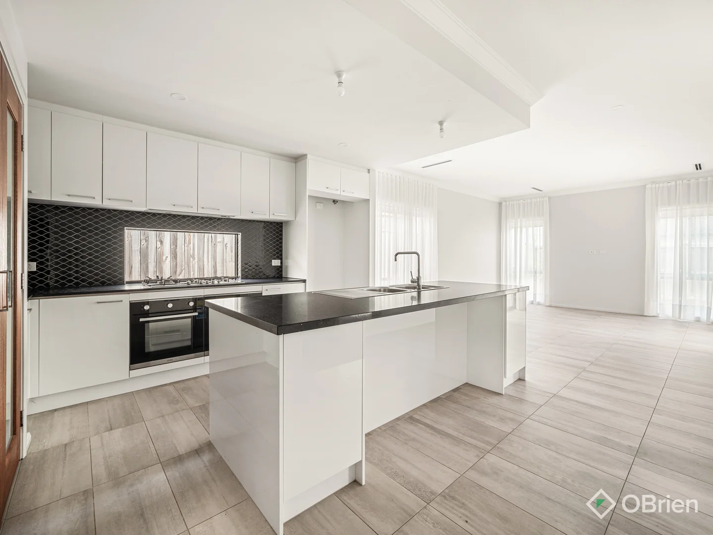 Additional image 6 of 32 Carpathian Drive, Clyde North VIC 3978