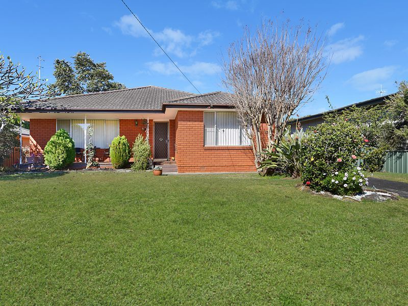 25 Crossingham Street, Canton Beach NSW 2263, Image 0