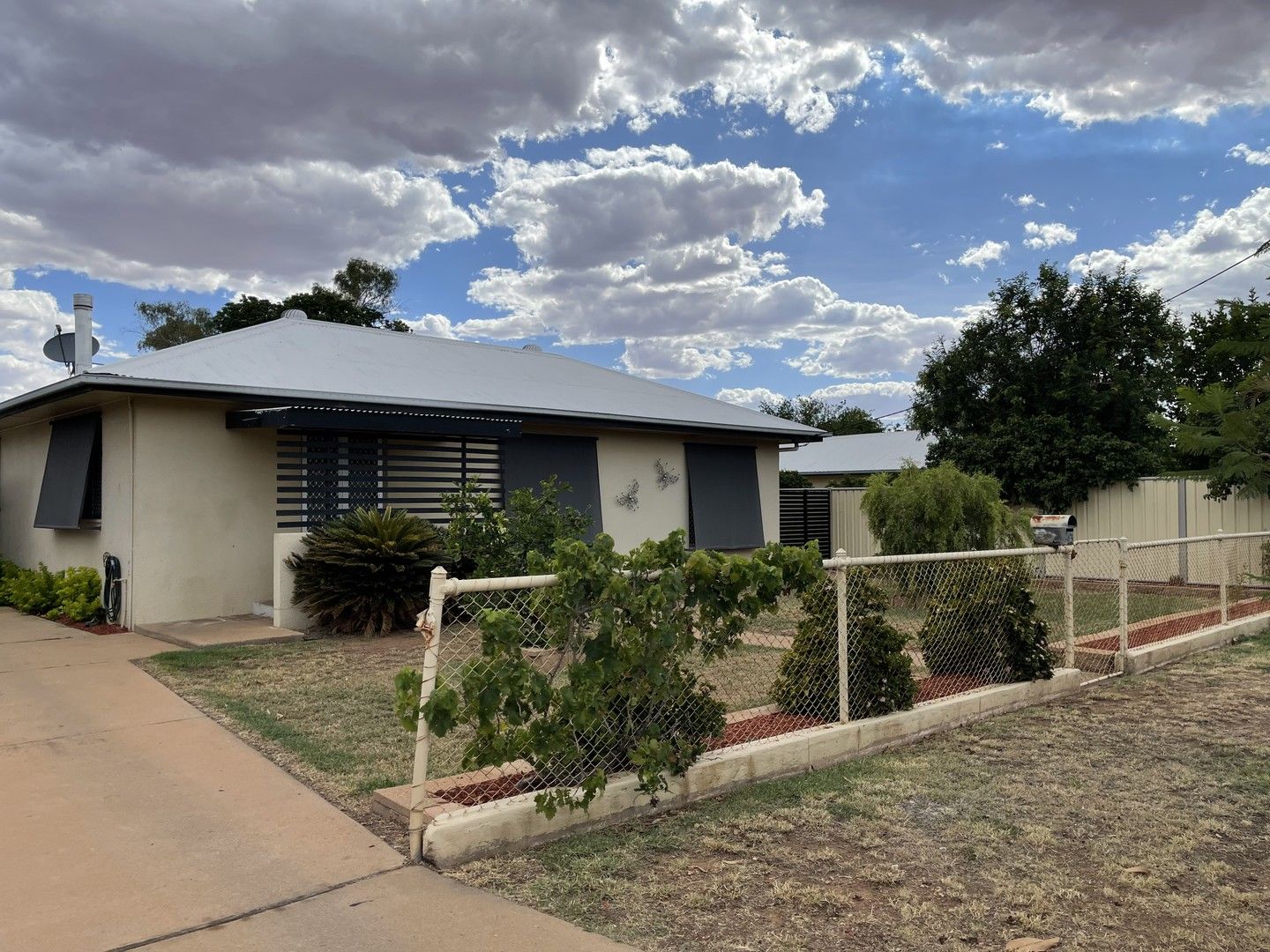 3 bedrooms House in 43 Joan Street MOUNT ISA QLD, 4825