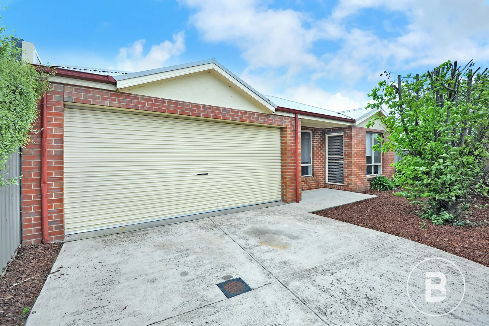 4 Cluden Gardens, Sebastopol VIC 3356