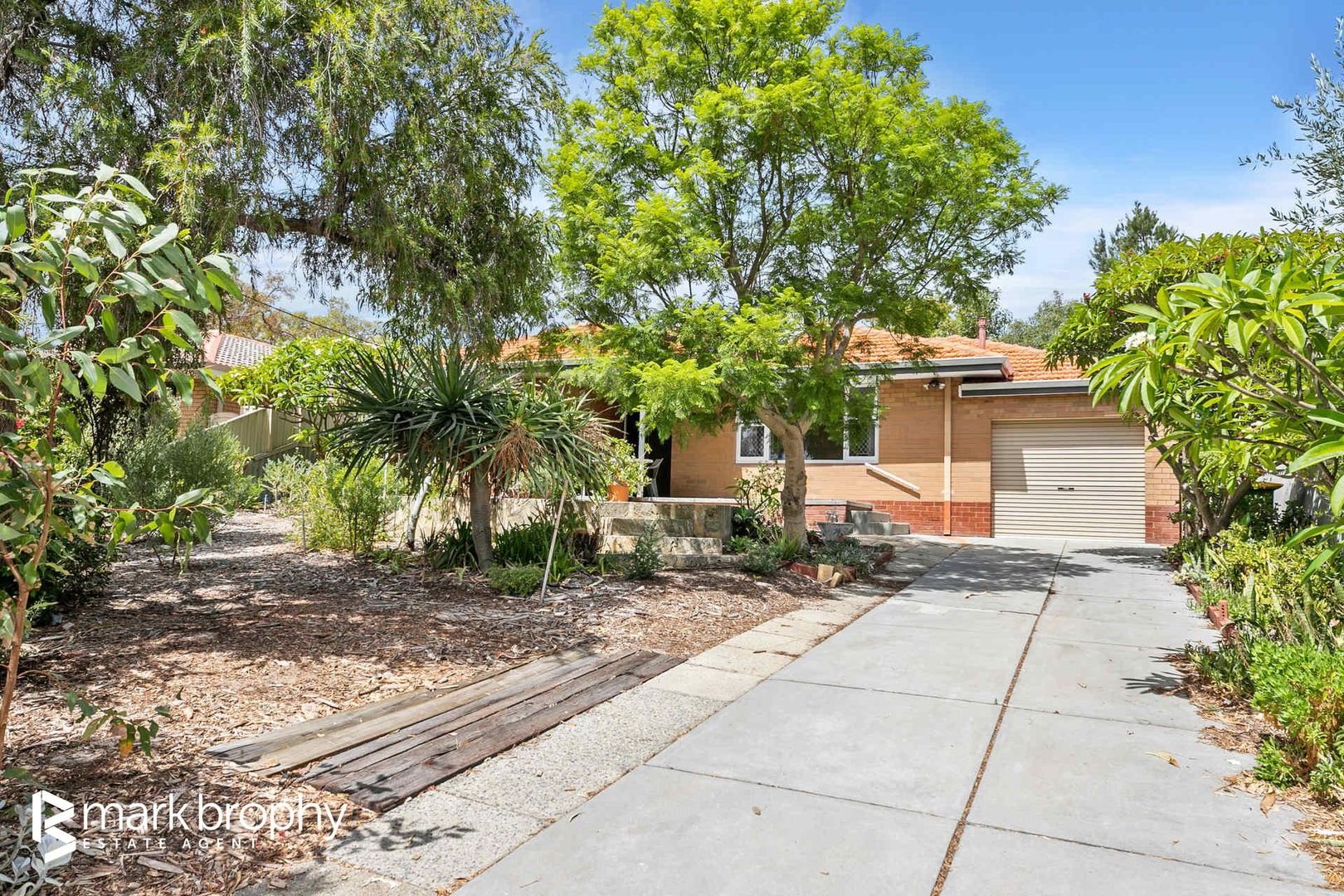 11 Hereford Place, Spearwood WA 6163, Image 1
