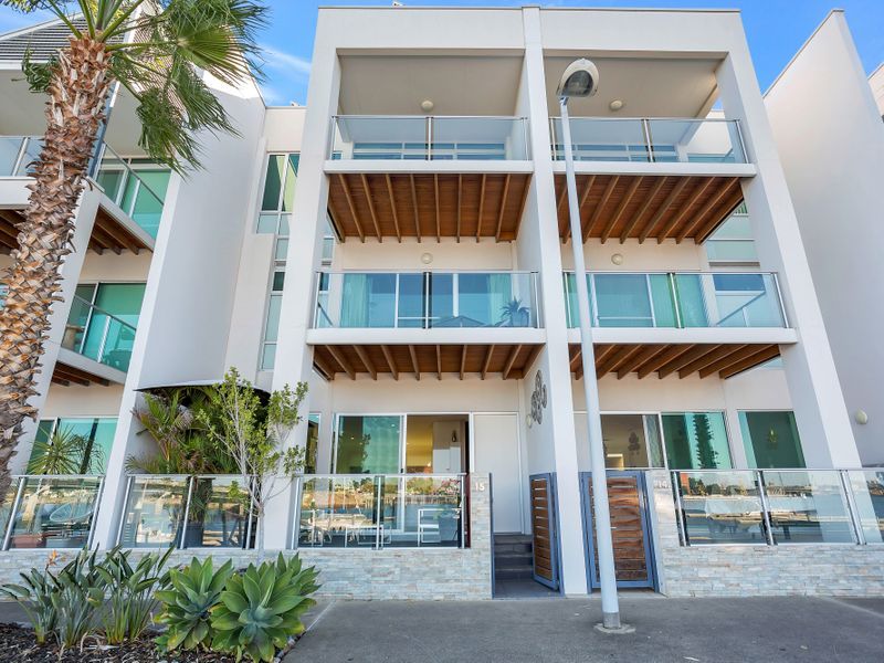 15 Tarni Court, New Port SA 5015, Image 0